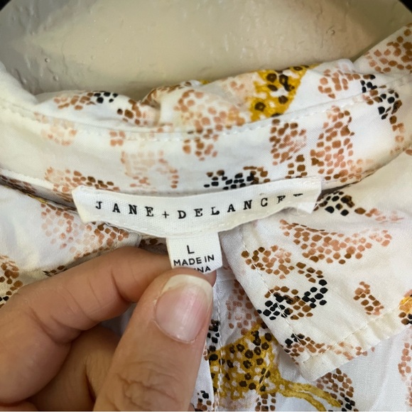 Jane + Delancey cheetah print tie front blouse, Large - Picture 3 of 9